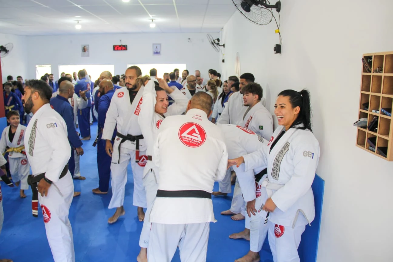 Treino de Jiu-Jitsu Gracie Barra Jd Moreira